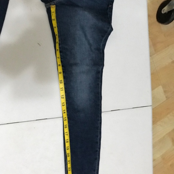 Daze hug Jeans - Picture 5 of 9